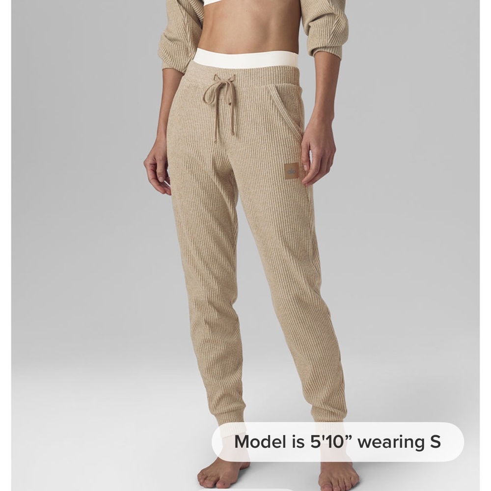 ALO Yoga Muse Sweatpants size XS